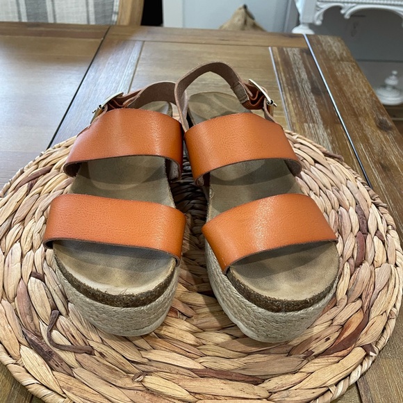 ND platform wedges 
Copenhagen brown 
Size. 8 - Picture 3 of 9